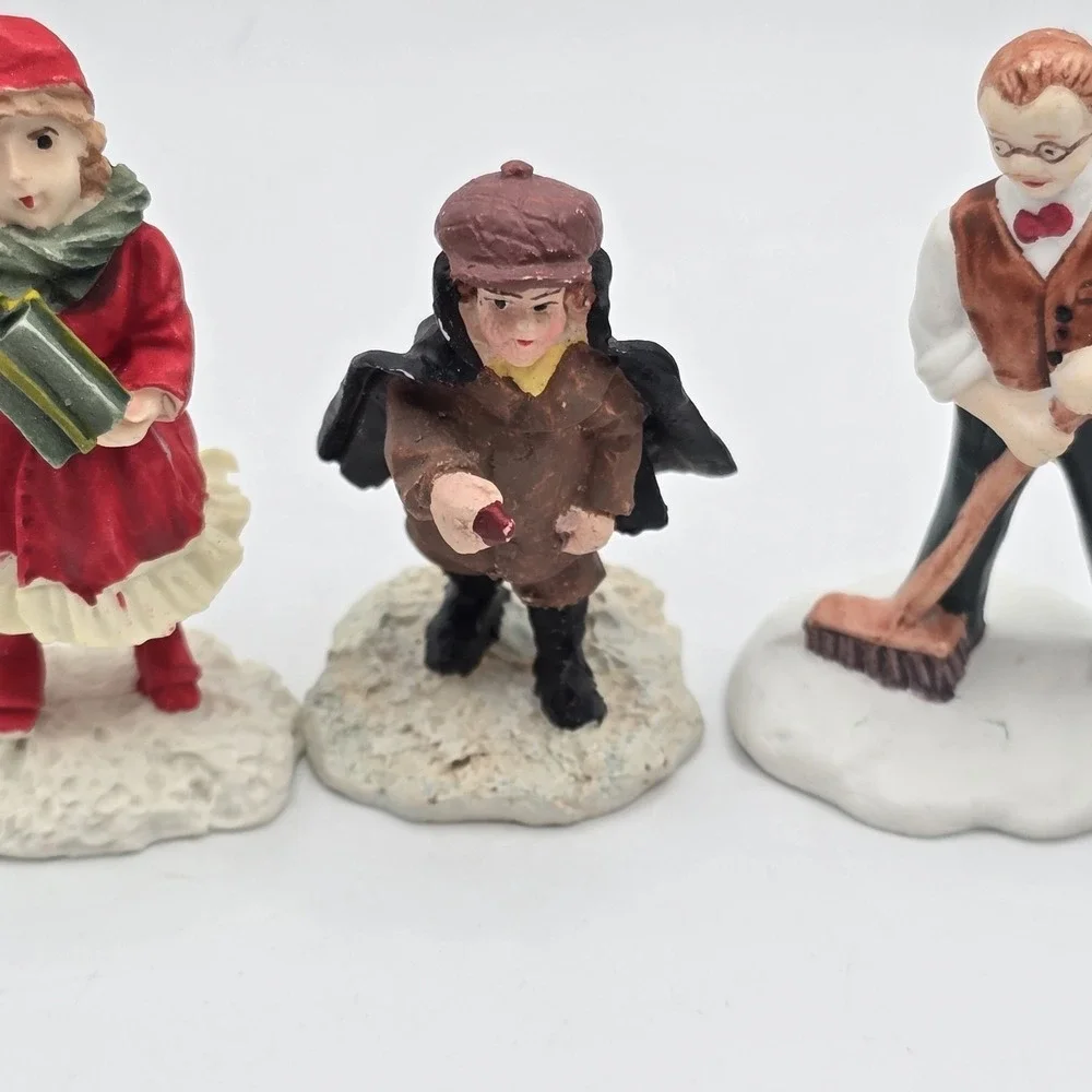 Vtg Christmas Village Figures‎ Lot Ceramic Miniature Victorian People Girl Boy